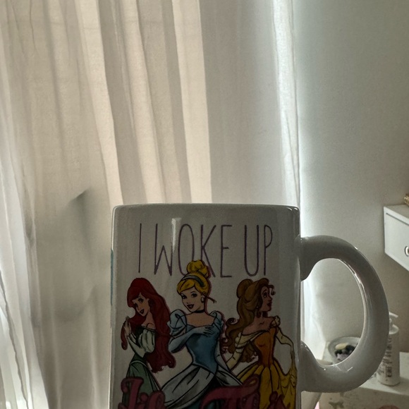 Meet your Posher, Jessica - Picture 9 of 14